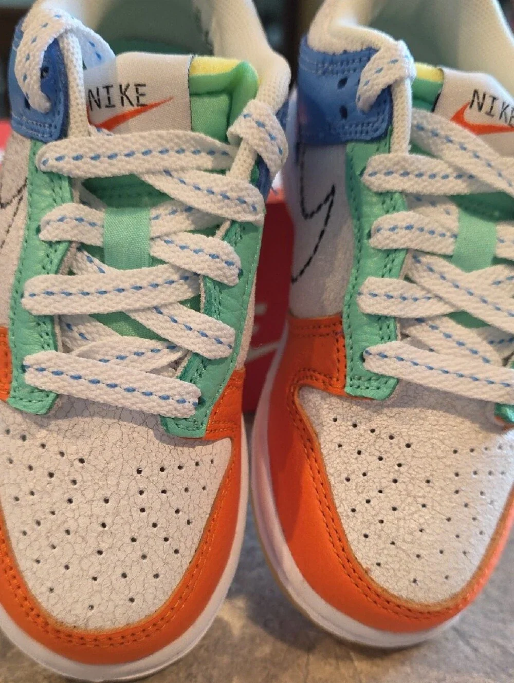 (J54) Nike Kids Low-Top Sneakers in White, Orange, Blue & Mint